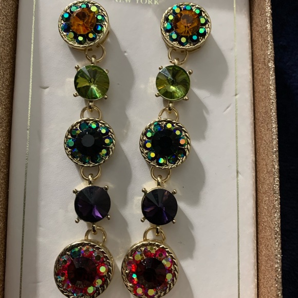 Woman’s Beautiful jeweled dangling earrings. Approx 3.5-4”.NWNT. - Picture 11 of 13